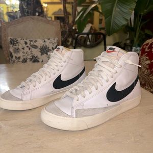 Nike black and white blazers